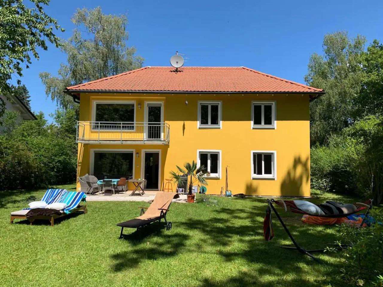 Appartement Large House With 4 Bedrooms In A Quiet And Greened Area Near