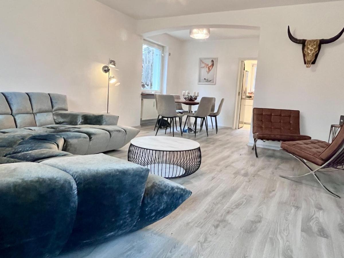 Large House With 4 Bedrooms In A Quiet And Greened Area Near Appartement